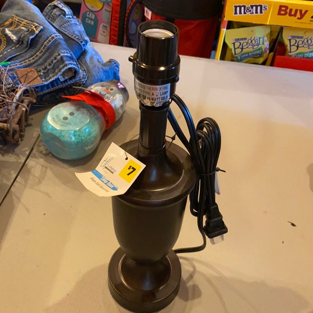 Brand New Lamp